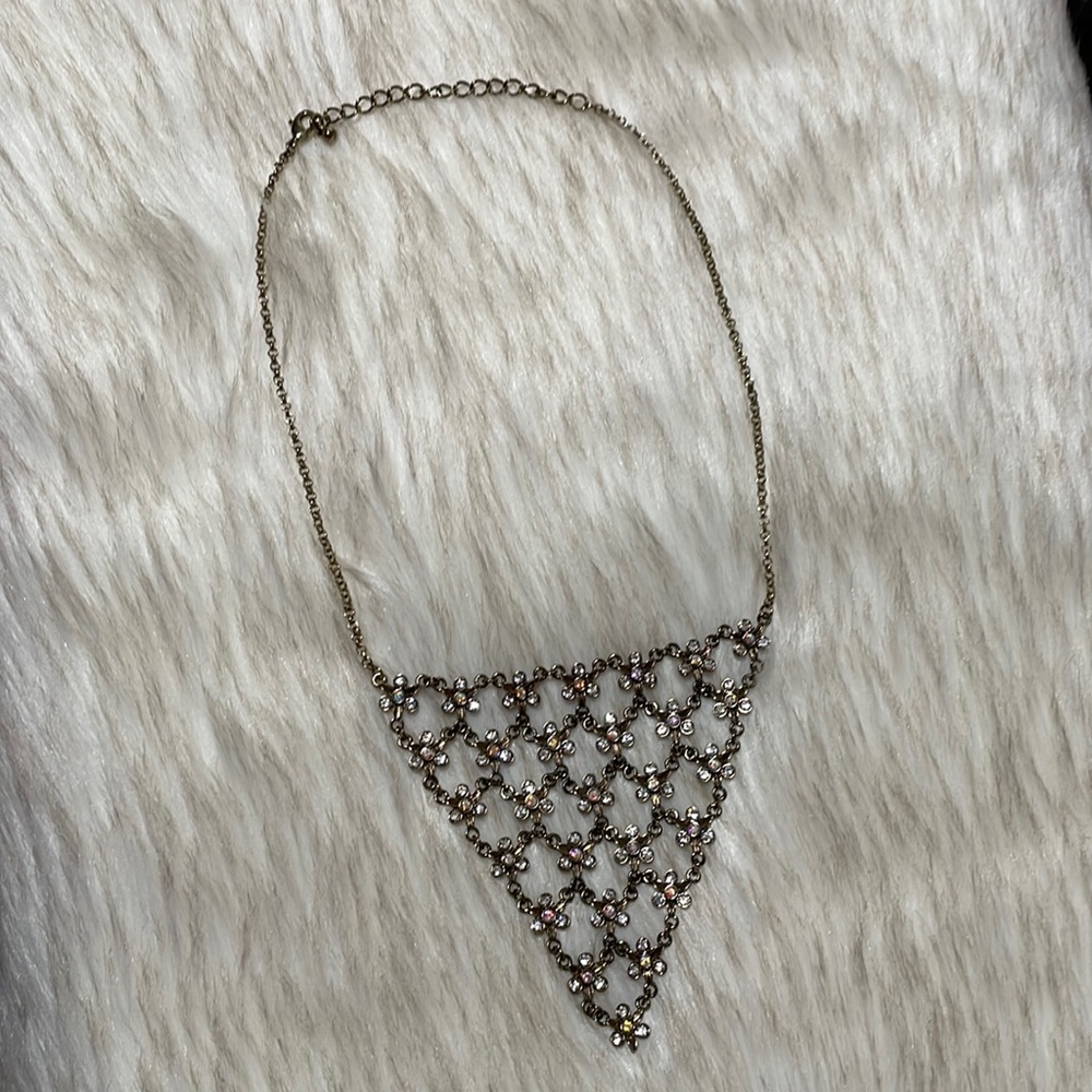 Cute Bold necklace piece!